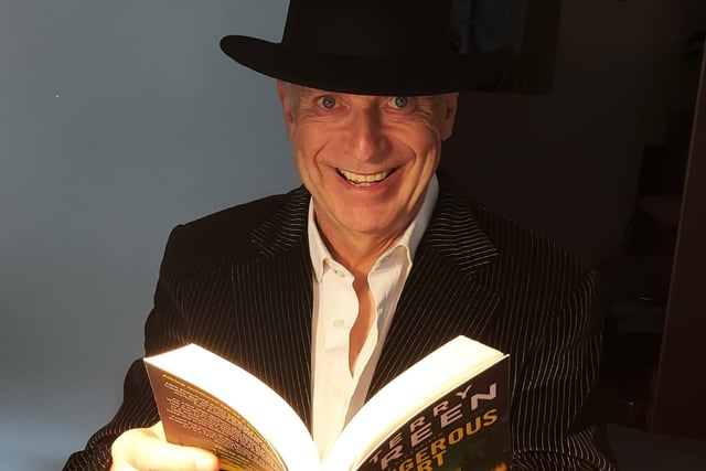 Devon thriller writer to visit Okehampton Library for book launch